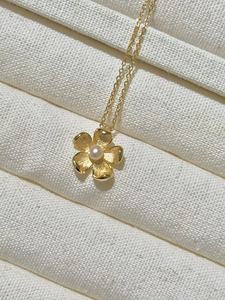ชุดเครื่องประดับ UM Jewelry เงินแท้ 925 ประดับมุกธรรมชาติ รุ่น Rose Dew ประกอบด้วยต่างหูและจี้ เหมาะสำหรับทุกเพศ/ผู้ชาย/ผู้หญิง ของขวัญสำหรับใช้ในชีวิตประจำวัน - Product Image 5