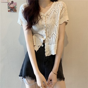 เสื้อผู้หญิงแฟชั่น ปักลายดอกไม้ ลูกไม้โครเชต์ เสื้อคอวี ทรงเข้ารูป แขนสั้น เสื้อท็อปส์ผู้หญิง - Product Image 5