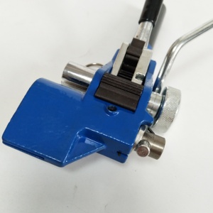 Pinza Manuale per Fascette Stringicavo in Acciaio Inox Attrezzo di Serraggio Macchina Tensionatrice Pistola per Fascette Legatrice per Reggette in Acciaio - Product Image 5