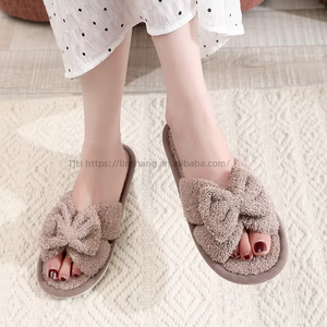 En promotion : Claquettes personnalisables à logo pour femme, à bout ouvert, en mousse pour la maison et la chambre, avec semelle extérieure en EVA, pour l'automne, l'hiver et l'été. - Product Image 2