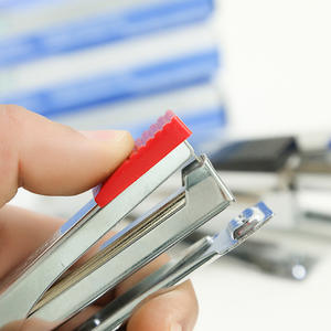 Rhett <span class=keywords><strong>Rapid</strong></span> pour T10 Petite mini <span class=keywords><strong>agrafeuse</strong></span> de <span class=keywords><strong>bureau</strong></span> à fleurs 10 métal 0.5mm - Product Image 2