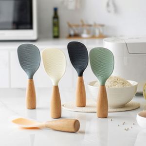 Utensilios de cocina personalizados al por mayor: espátula, cuchara antiadherente, cuchara de silicona para cocinar arroz con mango de madera - Product Image 1
