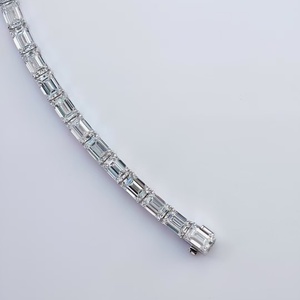 กำไลเทนนิสแบบกำหนดเอง HUAZHONG GEM เพชรเลี้ยงในห้องปฏิบัติการ รับรองโดย IGI ทอง 10k 14k 18k เครื่องประดับสำหรับผู้หญิง - Product Image 3
