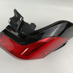 Un par de luces de freno traseras para parachoques de coche, para Toyota RAV4 2019-2021, kit de carrocería, accesorios para coche - Product Image 5