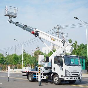 Camion élévateur télescopique à 4 sections de 24 m sur châssis Isuzu avec stabilisateurs hydrauliques pour l'entretien des jardins - Product Image 3