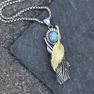 Yunnique – collier en acier inoxydable avec pendentif plume et pierre turquoise, bijoux de style punk pour hommes et femmes - Product Image 1