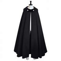Cape rouge médiévale avec boutons argentés - Cape longue vintage pour adultes, Renaissance, Gothique, Halloween, Cosplay