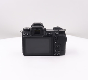 Cámara Nikon Z7 de 45.7MP 4K Lista para Enviar, Cámara sin Espejo para Fotografía Comercial - Product Image 1