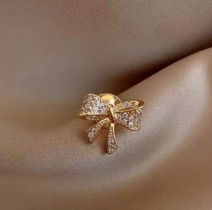 Broche élégante en forme de nœud papillon entièrement en cristal, en alliage, avec strass, épingles <span class=keywords><strong>pour</strong></span> femmes, badge de revers, corsage, cadeau de <span class=keywords><strong>mariage</strong></span>, vêtements - Product Image 1
