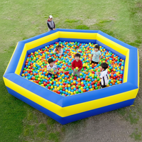 Piscine gonflable amusante avec souffleur d'air, aire de jeux extérieure durable pour enfants