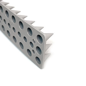 Pointes d'oiseaux en PP de 50cm de long et 1.5cm de haut Pointes <span class=keywords><strong>anti</strong></span>-pigeons personnalisées OEM pour toit de jardin Empêcher les oiseaux de se percher - Product Image 4