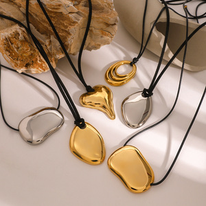 Collier pendentif irrégulier brillant en acier inoxydable avec cordon ciré noir pour bijoux de mode - Product Image 2