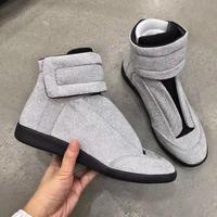 Nouvelles Chaussures Montantes Décontractées pour Hommes en Cuir Verni et Paillettes, à Lacets et à Fermeture Auto-agrippante, avec Empiècements, pour le Commerce International, Modèle Couple