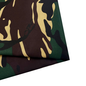 Tissu uniforme d'engrenages tactiques de tissu de Camouflage de sergé de <span class=keywords><strong>TC</strong></span> 65/35 avec la stabilité de couleur élevée pour la veste d'uniformes de pantalon - Product Image 1