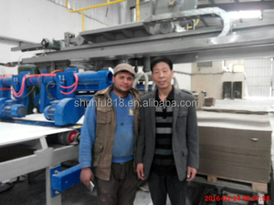 Machine à fabriquer du carton gris laminé à partir de pâte de boues diverses - Product Image 2