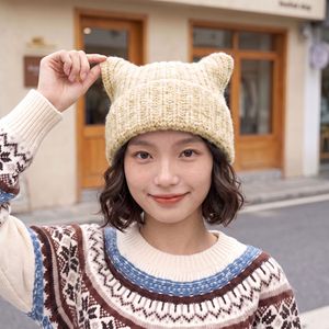 Gorro de Punto Jacquard con Orejas de Gato, 100% Acrílico, con Relieve, Bonito y Cálido, Gorro de Moda para Mujer, Estilo que Estiliza el Rostro - Product Image 1