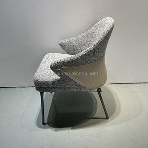 Vente en gros métal noir pieds en acier tissu <span class=keywords><strong>gris</strong></span> dossier en cuir rembourré <span class=keywords><strong>chaise</strong></span> de salle à manger <span class=keywords><strong>scandinave</strong></span> <span class=keywords><strong>chaise</strong></span> de style italien <span class=keywords><strong>chaise</strong></span> Japandi - Product Image 6