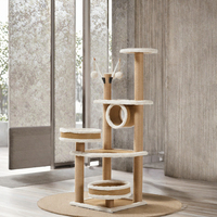 Structure d'escalade pour chat en bois moderne multi-niveaux avec nid intégré, poteaux à gratter en sisal, plateformes de saut et logement confortable - Noël