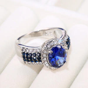 Anello da Donna F379 in Argento 925 con Diamante Taglio Ovale, Zaffiro Blu e Pietre Laterali, Anello di Fidanzamento - Product Image 3