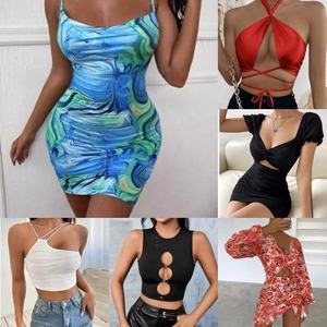 Lote de Vestidos de Mujer de Excedente de Stock, Nuevos, de Verano y Primavera, Casuales y de Noche, Rojos Florales, de Seda, Satén, Terciopelo, Lino, Ajustados al Cuerpo - Product Image 4