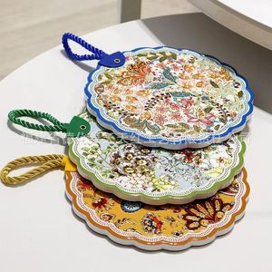 Alfombrilla de cerámica de lujo con aislamiento térmico, con asa de cuerda, forma irregular, diseño floral, para decoración del hogar y la cocina, fabricada en Quanzhou. - Product Image 3