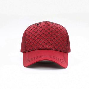 Casquettes de baseball personnalisées 5 panneaux pour femmes, style hip-hop, doublure en satin rouge, motif écailles de poisson tendance, en tissu courant - Product Image 2