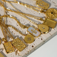 INS HOT 18K Plaqué Or Cristal Pave Lune Étoile Pendentif Croissant Zircon colliers En Acier Inoxydable Collier Bijoux