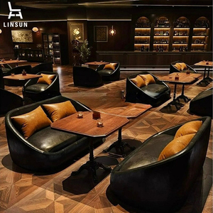 Set Tavolo e Sedie da Bar in Legno Massello Stile Retrò per Pub e Caffè ST023 - Product Image 3