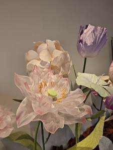 Décoration de scène de mariage, fleurs géantes en papier faites à la main, tulipes et iris en papier, décoration de vitrine de centre commercial - Product Image 2