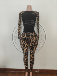 Set Pakaian Santai Wanita Logo Kustom 2025, Legging dan Kaos Katun Bergaris Motif Leopard, Set 2 Potong Pakaian Wanita Motif Cheetah - Product Image 3
