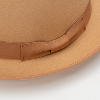 Chapeau Fedora Unisexe en Feutre de Laine avec Bande Décorative Noire, Bord Large et Rigide Personnalisé pour Tenues Décontractées, Professionnelles ou de Soirée
