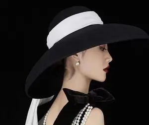 Moda İngilizce fransız zarif basit siyah kadife kurdele Hepburn tarzı kilise ve akşam yemeği beyaz saten silindir şapka