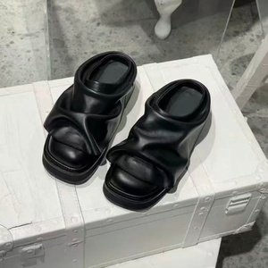 Nouveautés – Mules et sabots décontractés unisexes en cuir véritable noir à semelle épaisse pour femmes et hommes - Product Image 3