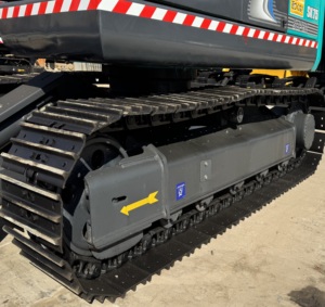 Excavatrice sur chenilles hydraulique Kobelco SK75, faible consommation de carburant, 7 tonnes, adaptée aux sites étroits, aux travaux de construction urbaine et aux travaux de jardinage. - Product Image 6