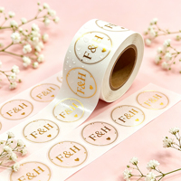 Autocollants en rouleau transparents personnalisés en PET, estampage à chaud en feuille d'or, autocollants transparents imperméables et résistants à l'huile, étiquettes d'emballage pour mariage