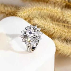 Anillo de Compromiso Personalizado con Diamante Moissanite, Plata de Ley 925, Diamante Cultivado en Laboratorio, Joyería Hip Hop - Product Image 5