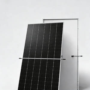 Módulo Fotovoltaico TOPCon Tipo N de 630W, Diseño Antipolvo, 23.3% de Eficiencia <span class=keywords><strong>para</strong></span> Techos de Baja Inclinación - Product Image 2