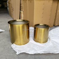 Pot Bunga Stainless Steel Bentuk Silinder Pendek Modern dengan Lampu LED untuk Bunga Artifisial, Taman Luar Ruangan, dan Rumah