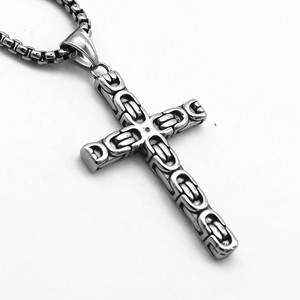 Yunnique Collier avec pendentif croix en acier inoxydable, design géométrique, bijoux unisexes - Product Image 5