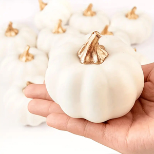 12 Calabazas Artificiales de Espuma Naranja y Blanca para Decoraciones de Otoño, Halloween, Navidad y Estilo Rústico - Product Image 3