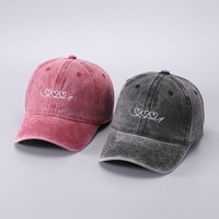 Casquette de baseball transfrontalière en denim pur coton à 6 panneaux, toutes saisons, avec broderie personnalisée motif flèche en forme de cœur et visière incurvée