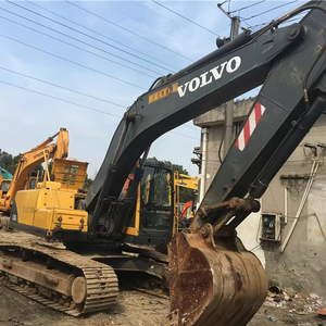 Excavatrice sur chenilles VOLVO EC210BLC d'occasion de haute qualité avec pompes hydrauliques, garantie 1 an, moteur et engrenages importés, prix abordable - Product Image 1