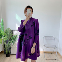 Robe plissée d'été élégante à imprimé, directement de l'usine, robes plissées polyvalentes, vêtements décontractés amples pour femmes grandes tailles