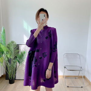 Abito Estivo Elegante con Stampa e Pieghe, Vestito Plissettato Versatile e Comodo, <span class=keywords><strong>Abbigliamento</strong></span> <span class=keywords><strong>Casual</strong></span> da Donna <span class=keywords><strong>Taglie</strong></span> <span class=keywords><strong>Forti</strong></span> - Product Image 4