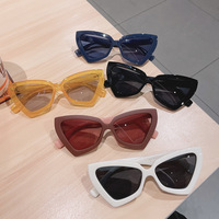 Monture de lunettes Machine de fabrication de pieds de lunettes Machine de moulage par injection verticale pour verres en plastique