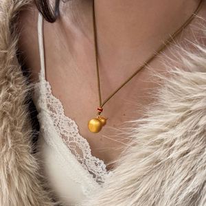 Collier pendentif gourde plaqué or 22 carats avec chaîne tressée, esthétique traditionnelle chinoise unique, de la fabrique de bijoux Dylam, pour femmes - Product Image 4