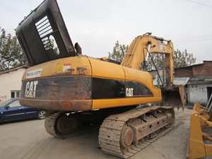 รถขุดไฮดรอลิกตีนตะขาบ CAT330C ขนาด 30 ตัน มือสอง พร้อมเครื่องยนต์ ปั๊ม มอเตอร์ และเกียร์ - แบรนด์ญี่ปุ่นแท้ ถังขนาด 1.7 ลูกบาศก์เมตร - Product Image 2