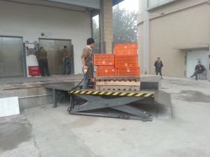 โต๊ะยกไฟฟ้าไฮดรอลิกแบบอยู่กับที่1000กก. ดีไซน์แบบกรรไกรตัดเสียงรบกวนต่ำผ่านการรับรอง CE - Product Image 4