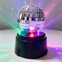 Mini Lampe Disco Rotative à LED 3 Couleurs Effet Scène, Lampe Laser d'Ambiance à Piles pour Fêtes, Décoration Maison, Cadeaux de Noël