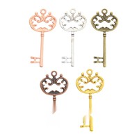 Pendentif Clé Squelette Décorée en Alliage, Couronne et Nœud, pour Porte-Cartes d'Invité de Mariage